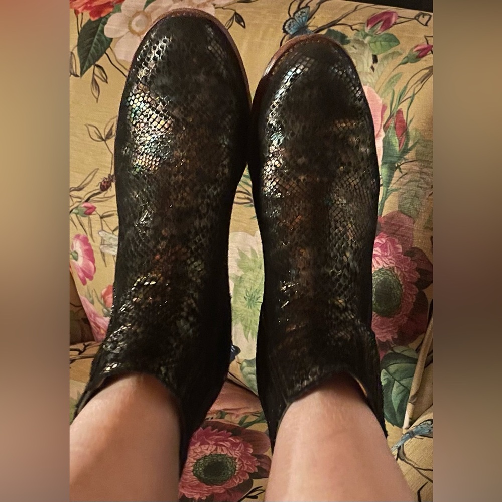 Penelope Chilvers Salva Metallic Ankle Boots - Picture 7 of 14